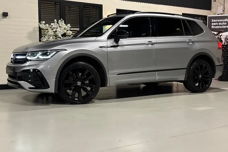 Volkswagen Tiguan (2022)