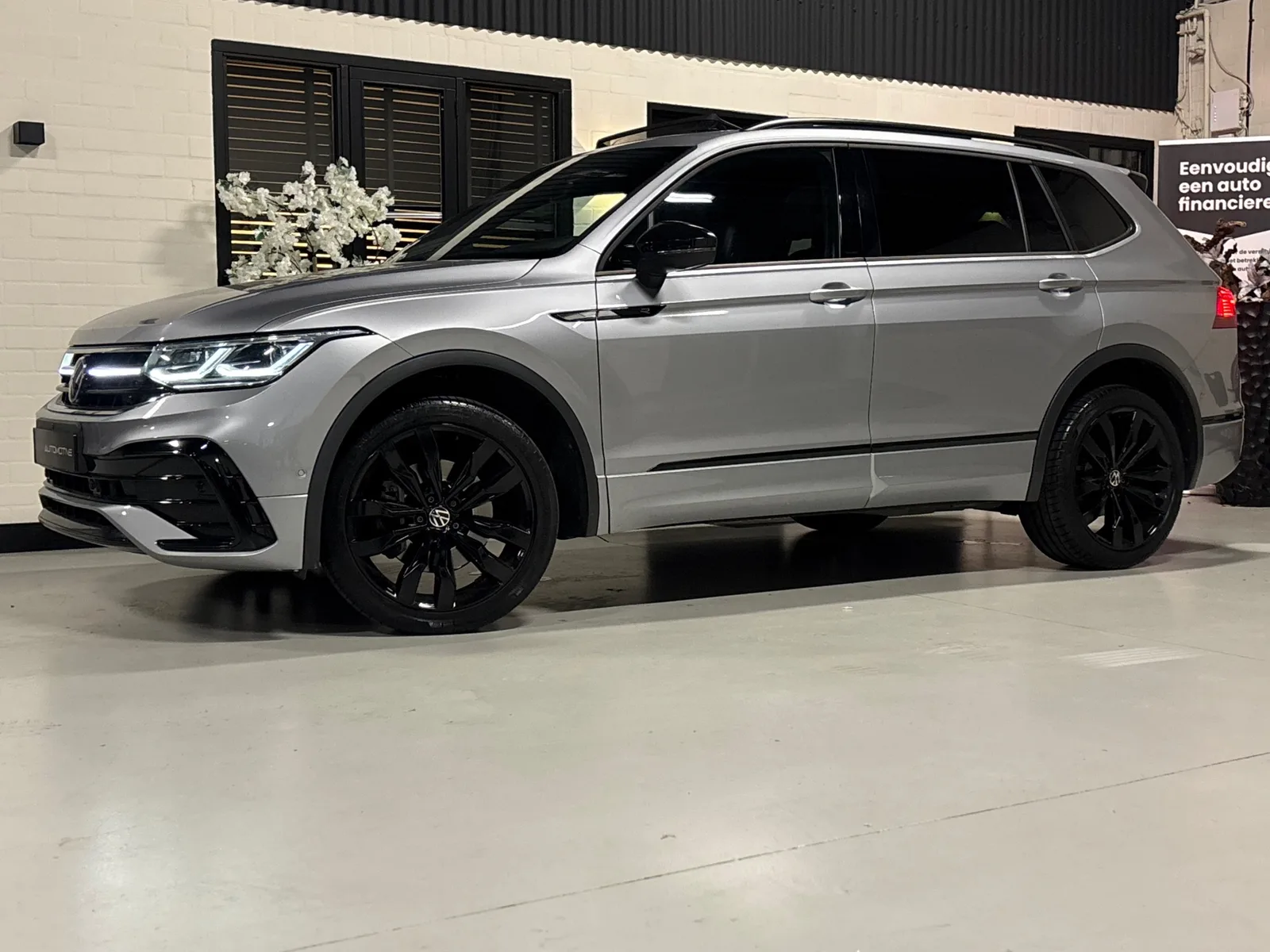 Volkswagen Tiguan (2022) — foto 1