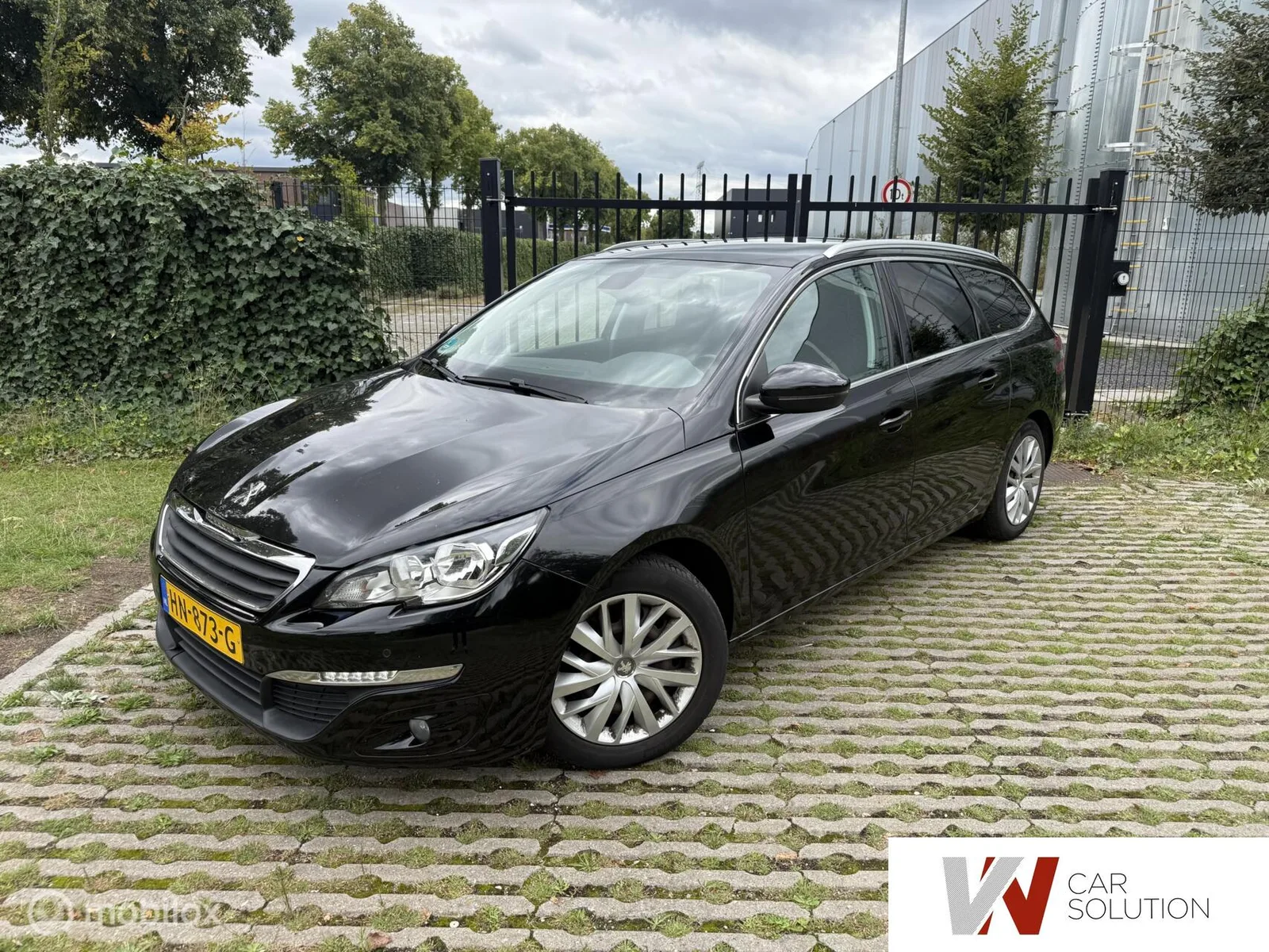Peugeot 308 (2015) — foto 1