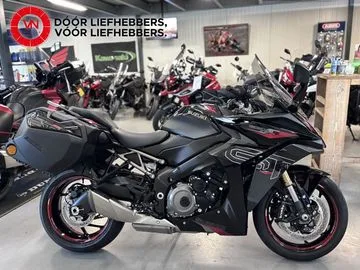 Suzuki GSX-S1000GT (2022) — foto 1