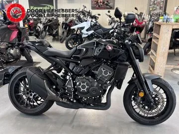 Honda CB 1000R Black Edition (2023) — foto 1