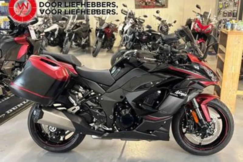 Kawasaki Ninja 1000SX (2023)