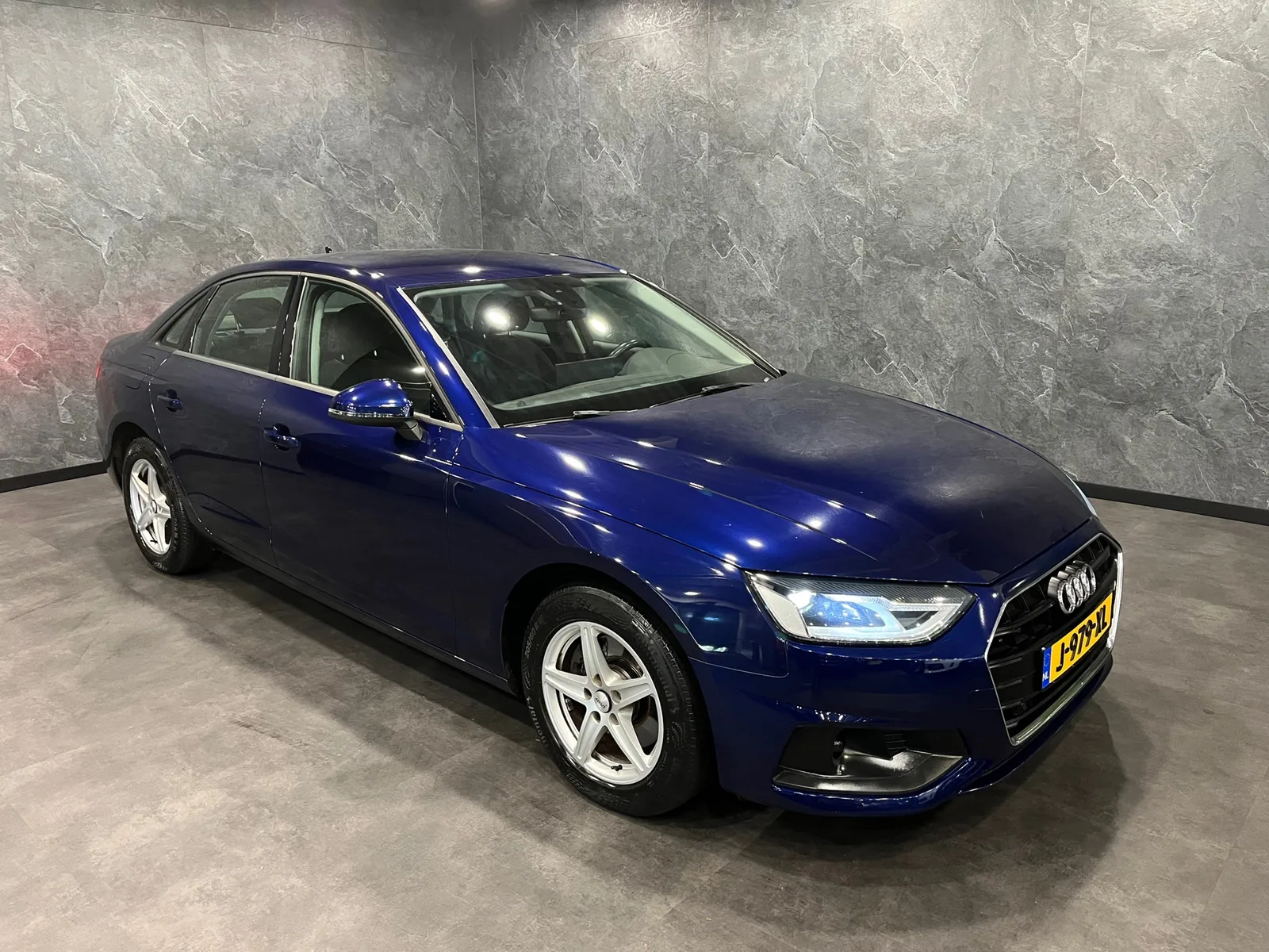 Audi A4 (2020) — foto 1