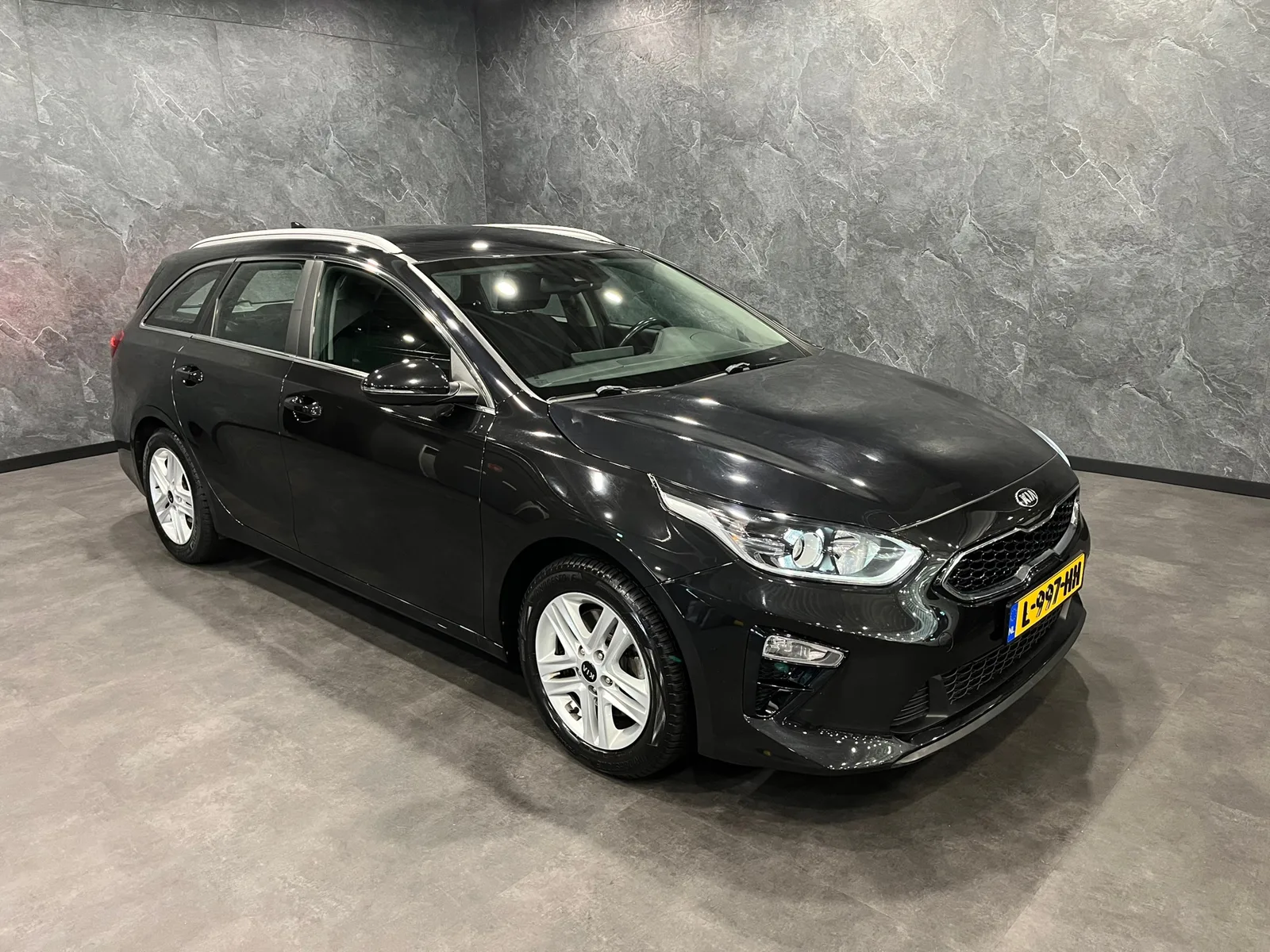 Kia Ceed (2021) — foto 1