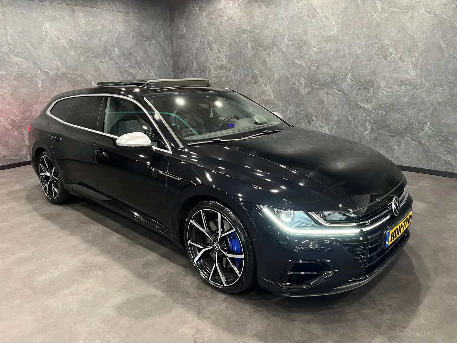 Volkswagen Arteon Shooting Brake (2022) — foto 1