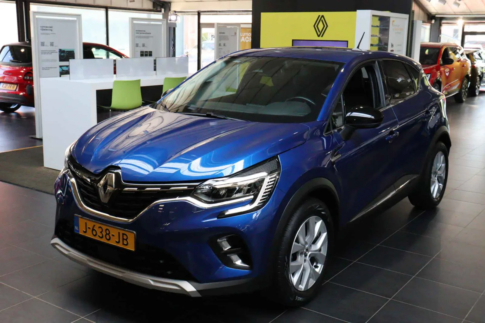 Renault Captur (2020) — foto 1