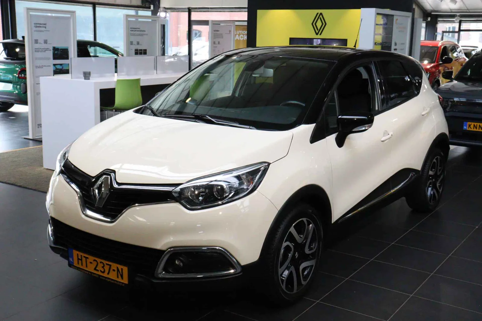 Renault Captur (2016) — foto 1