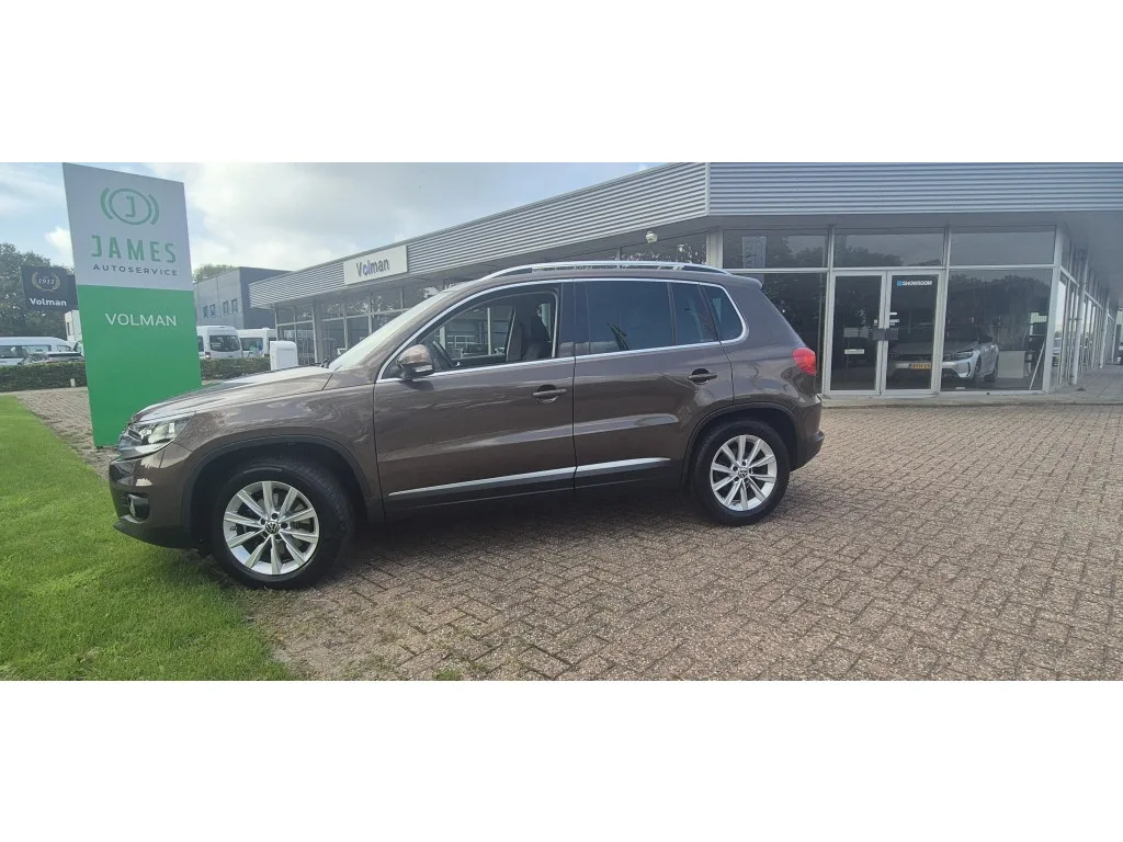Volkswagen Tiguan (2012) — foto 1