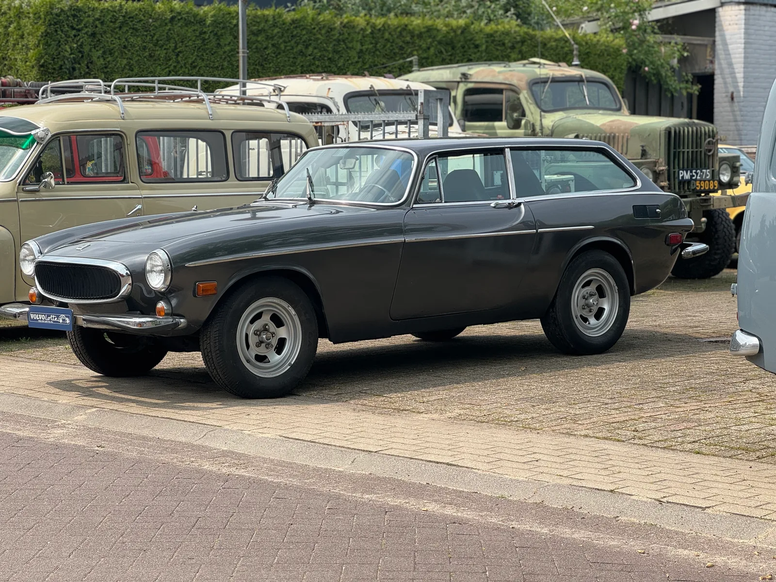 Volvo P1800 (1973) — foto 1