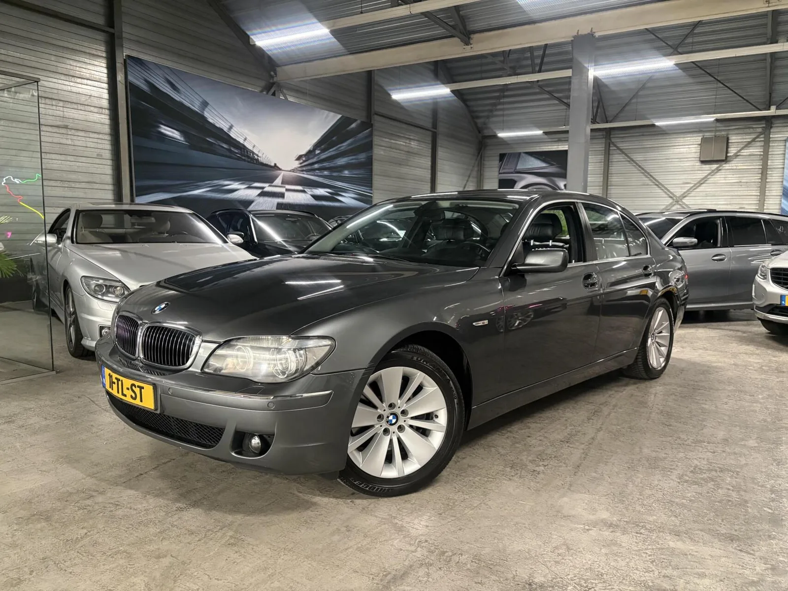 BMW 7-Serie (2005) — foto 1