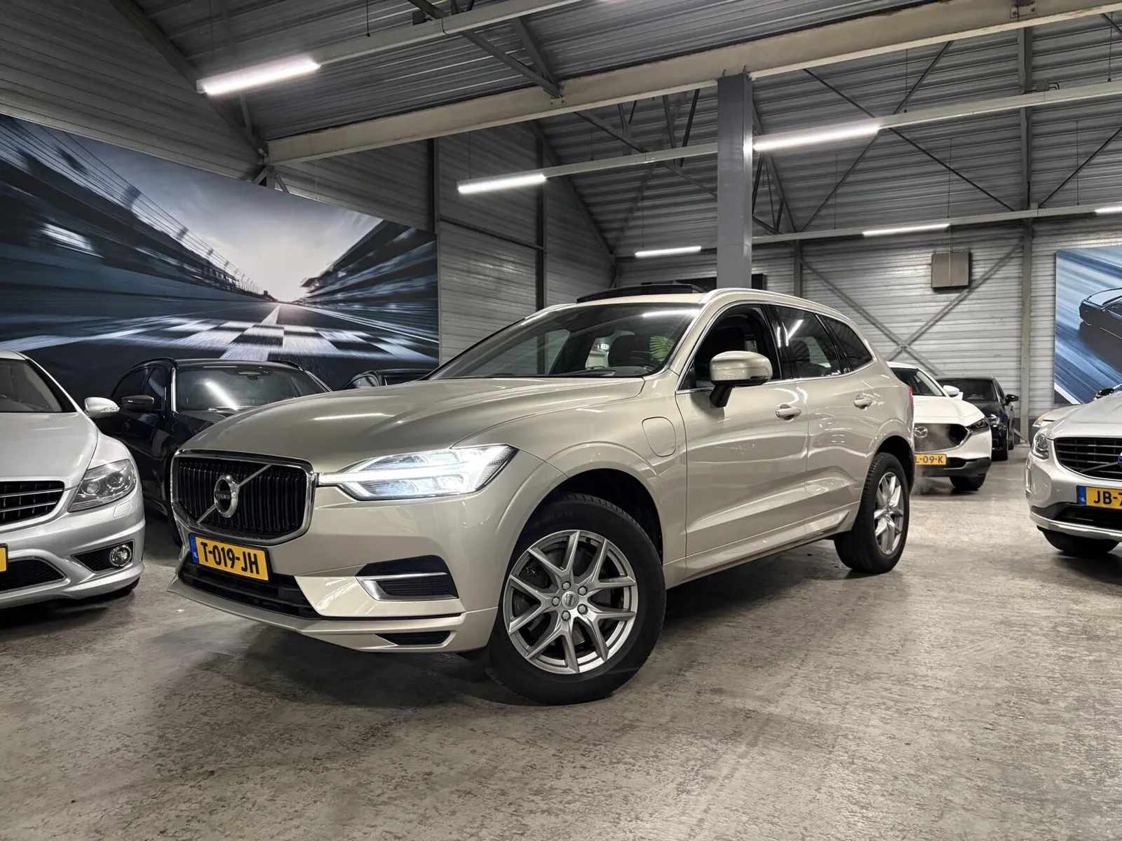 Volvo XC60 (2017) — foto 1
