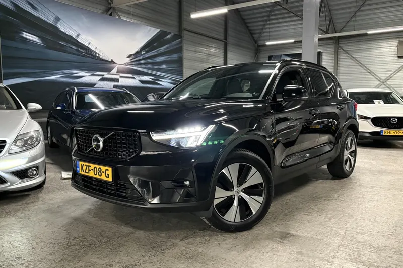 Volvo XC40 (2023)