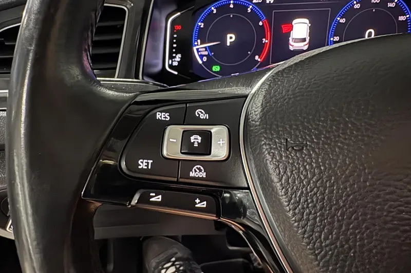 Volkswagen T-Roc (2018)