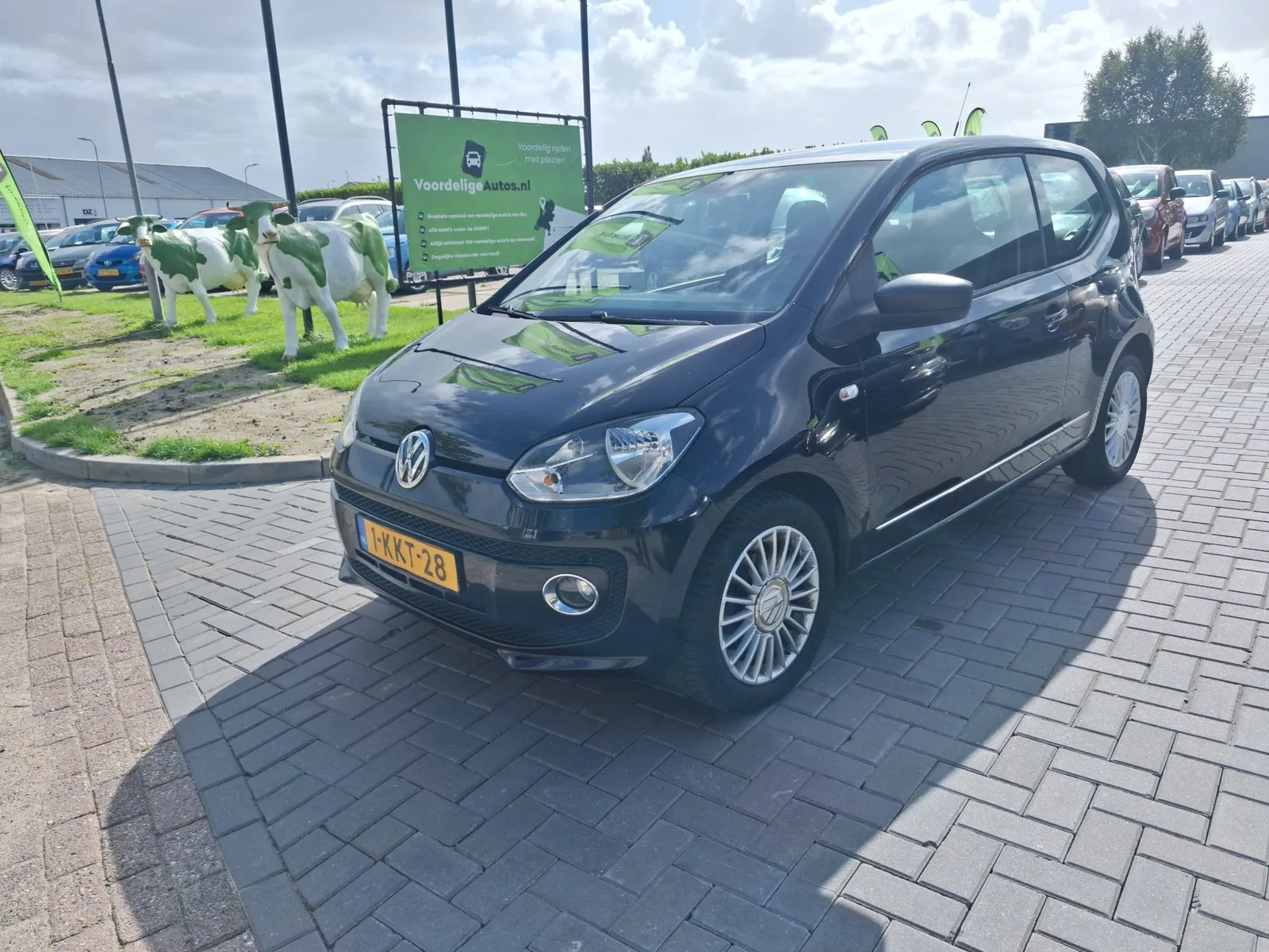 Volkswagen Up! (2012) — foto 1