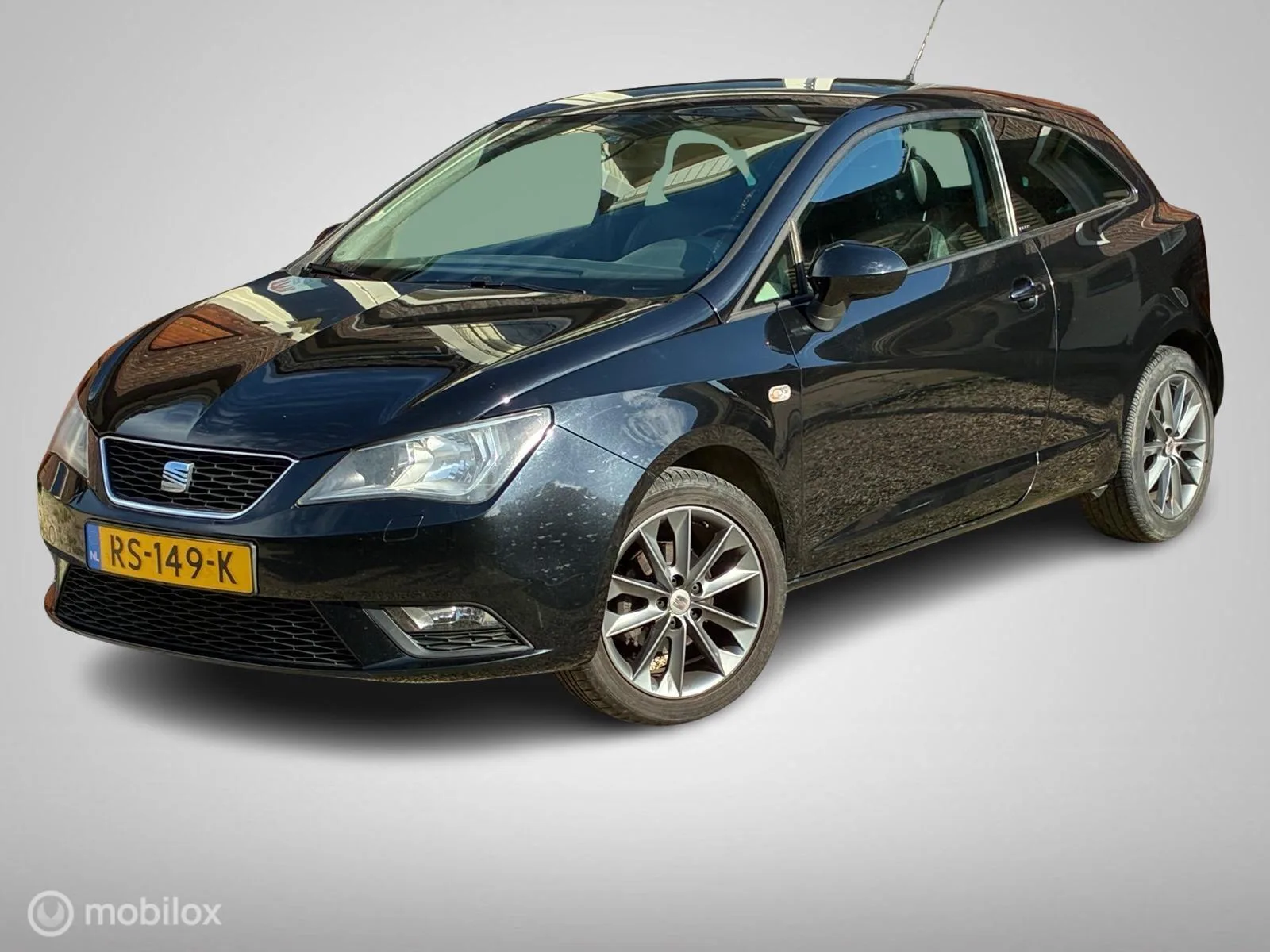SEAT Ibiza (2013) — foto 1