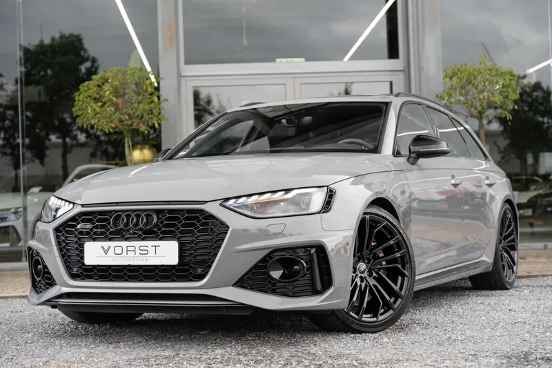 Audi RS 4 (2022)