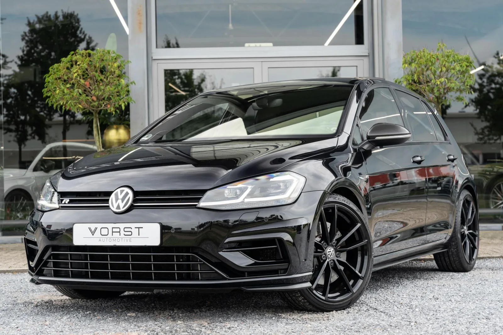 Volkswagen Golf (2019) — foto 1