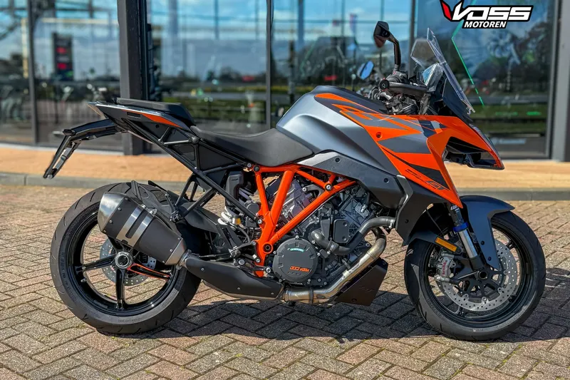 KTM 1290 Super Duke GT (2024)