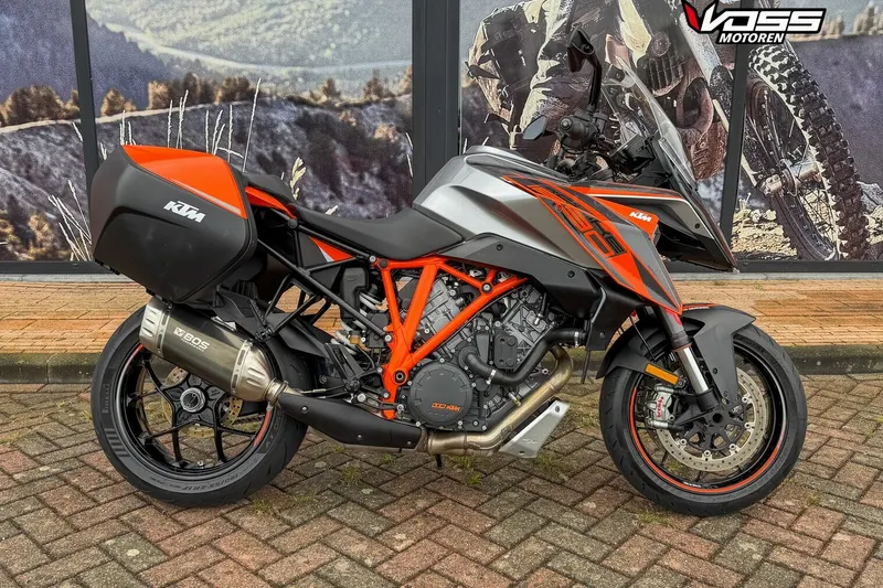 KTM 1290 Super Duke GT (2017)