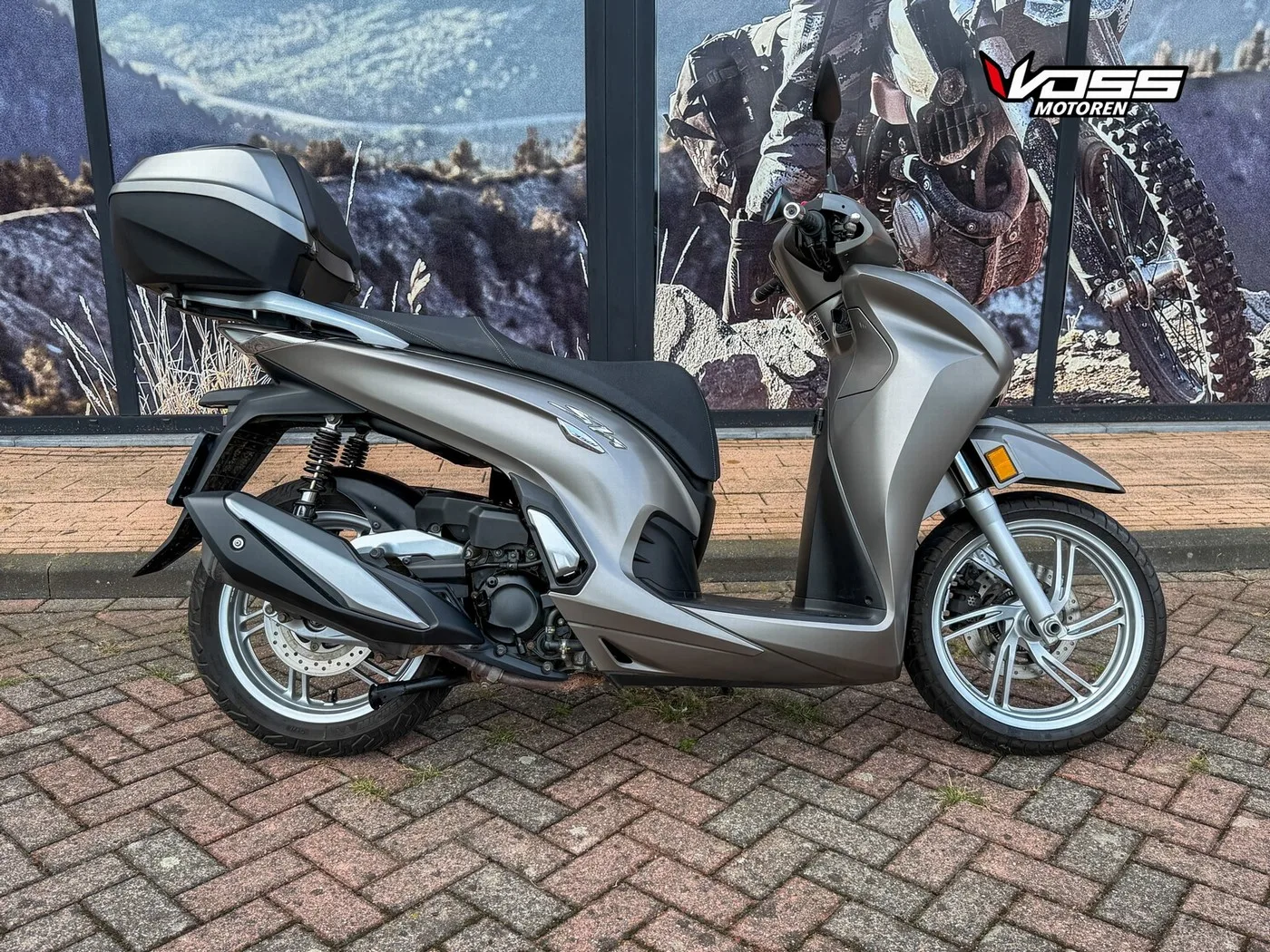 Honda SH 300i (2023) — foto 1