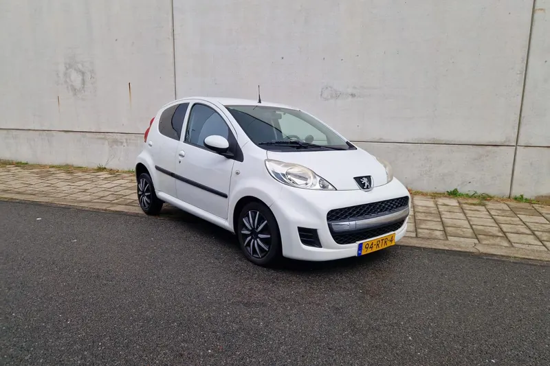Peugeot 107 (2011)