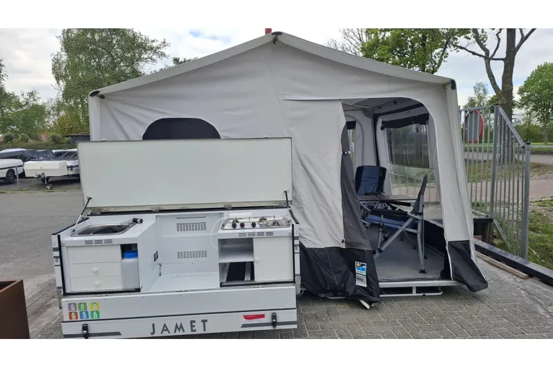 Jamet Jameta (2015)