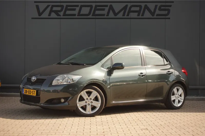 Toyota Auris (2007)