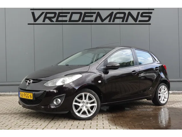 Mazda 2 (2011) — foto 1