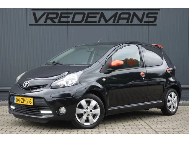 Toyota Aygo (2013) — foto 1