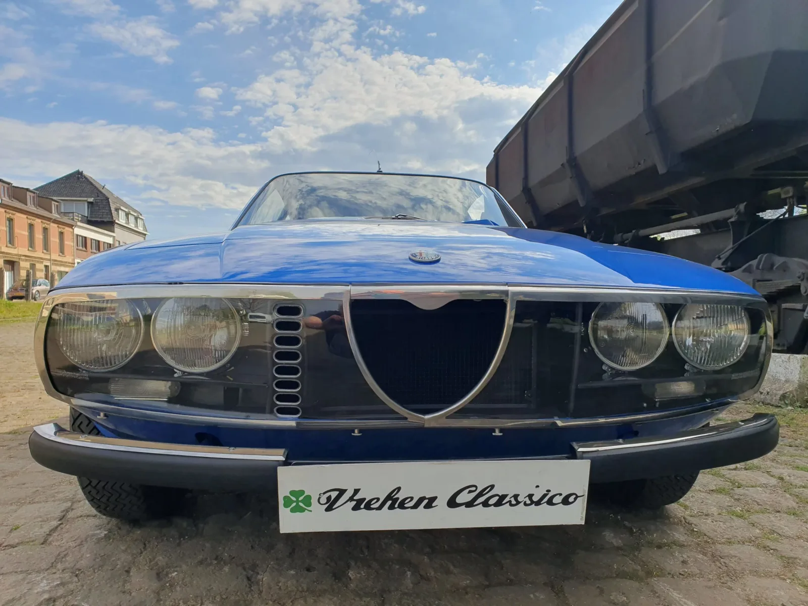 Alfa Romeo Junior (2000) — foto 1