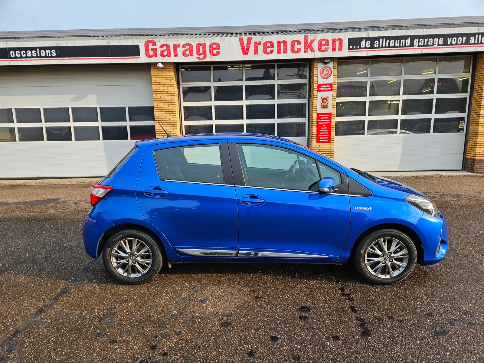 Toyota Yaris (2017) — foto 1