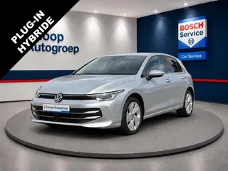 Volkswagen Golf (2025) — foto 1
