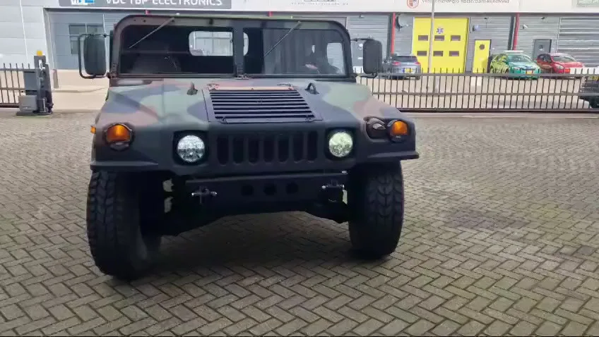 Hummer H1 (1987) — foto 1