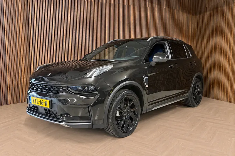 Lynk & Co 01 (2023)