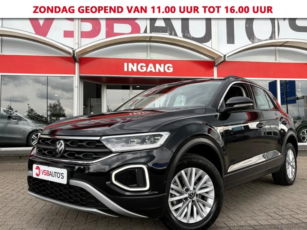 Volkswagen T-Roc (2023) — foto 1