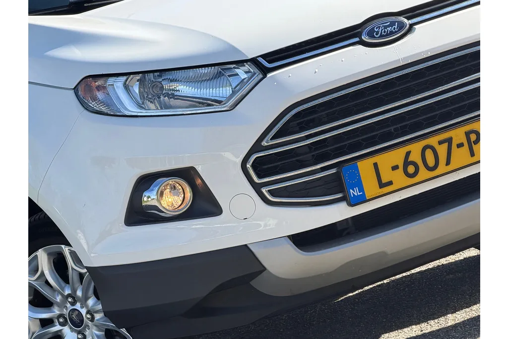 Ford EcoSport (2015) — foto 1