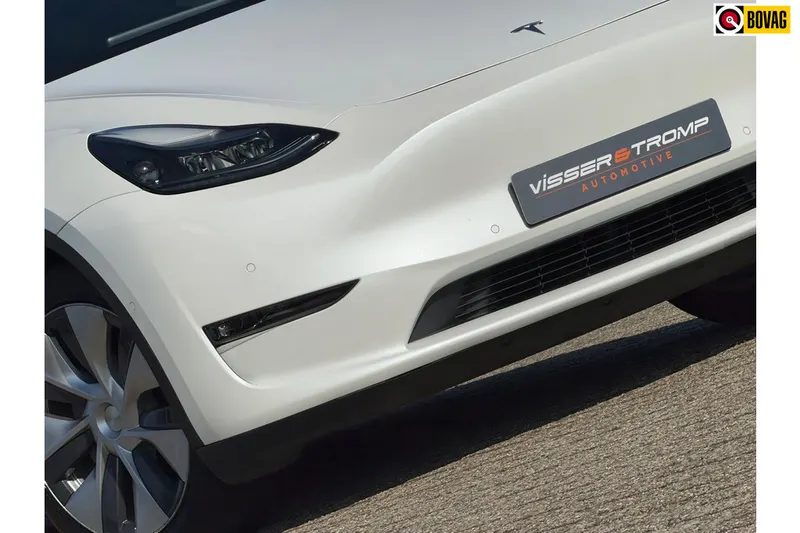 Tesla Model Y (2021)