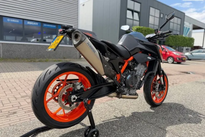 KTM 890 Duke R (2026)