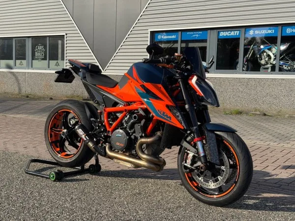 KTM 1290 Super Duke R (2026) — foto 1