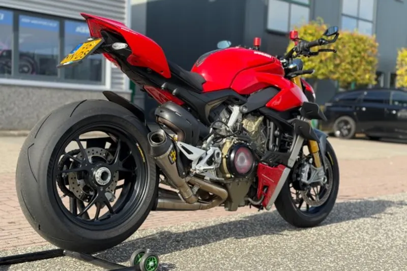 Ducati Streetfighter V4S (0)