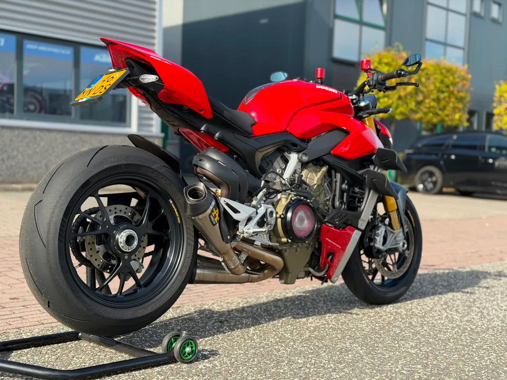 Ducati Streetfighter V4S (0) — foto 1
