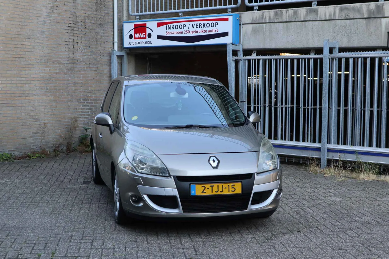 Renault Scénic (2009) — foto 1