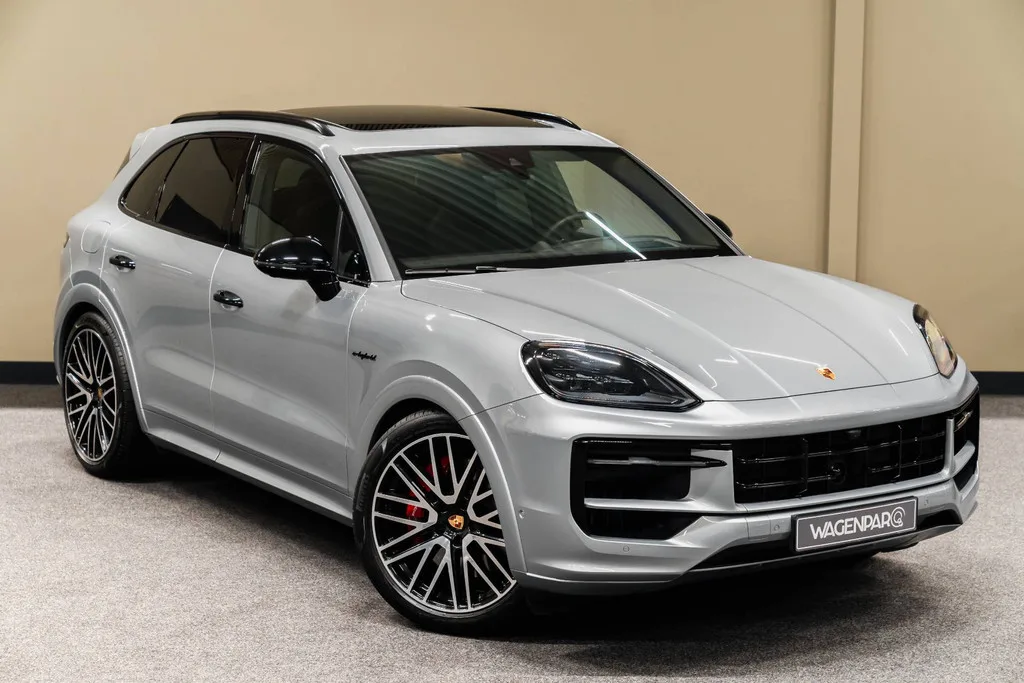Porsche Cayenne (2025) — foto 1