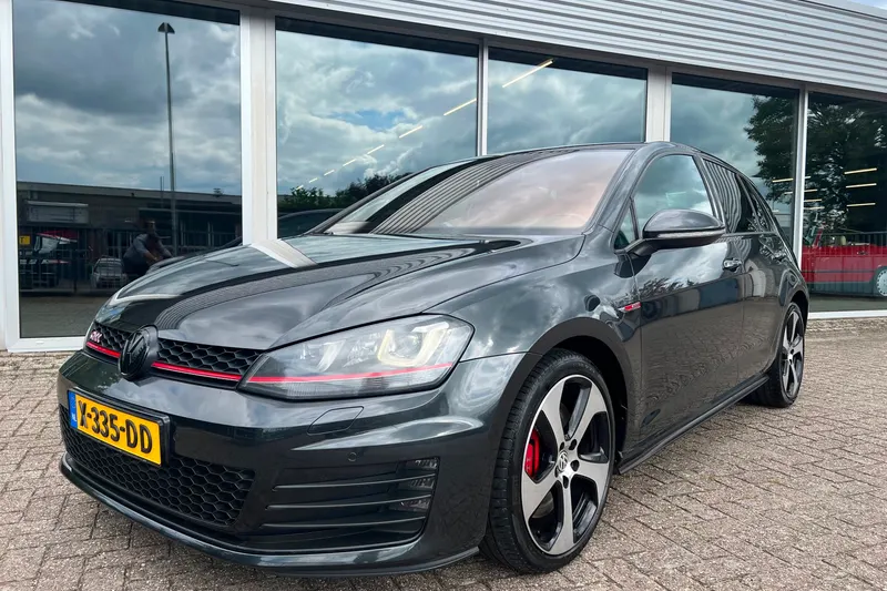 Volkswagen Golf (2014)
