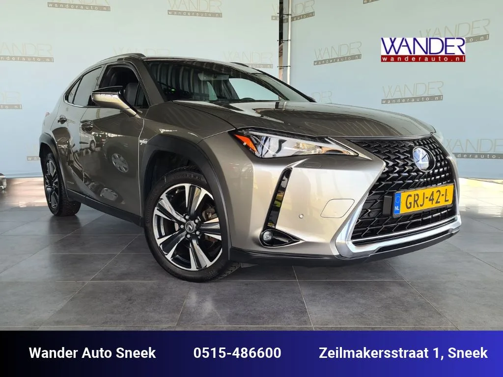 Lexus UX (2022) — foto 1