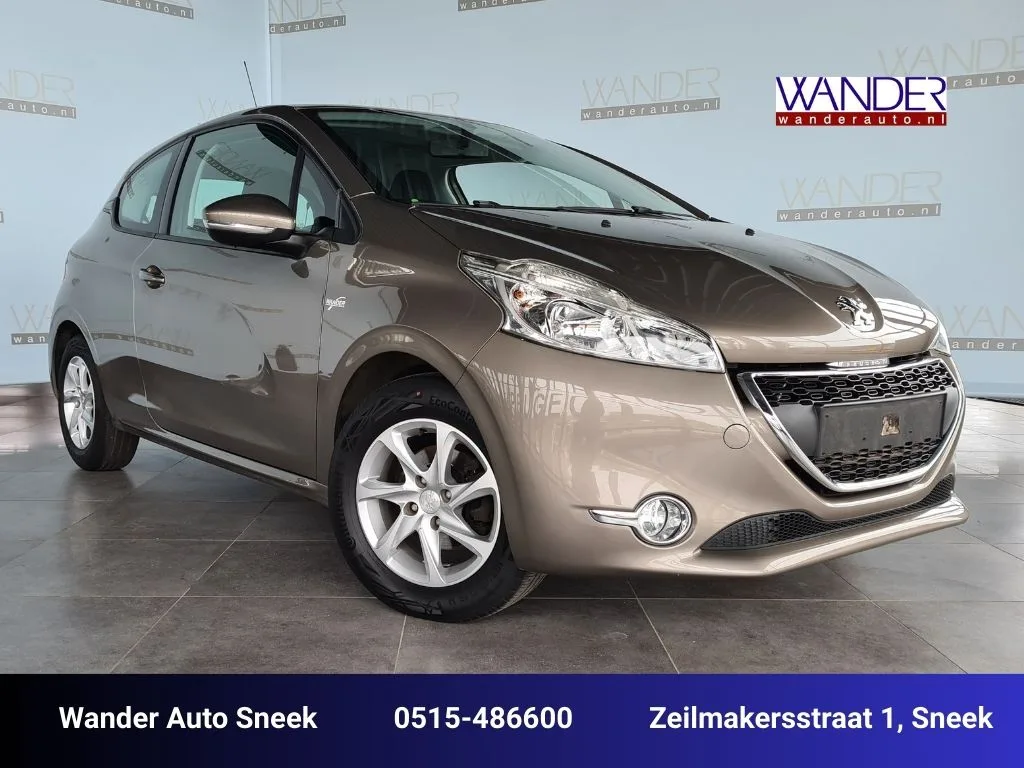Peugeot 208 (2013) — foto 1