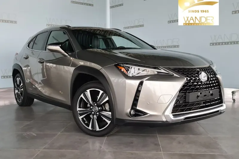 Lexus UX (2022)