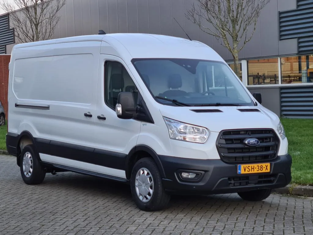 Ford Transit (2022) — foto 1