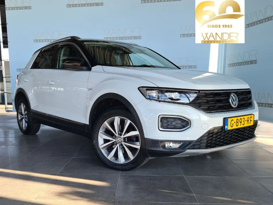 Volkswagen T-Roc (2019) — foto 1