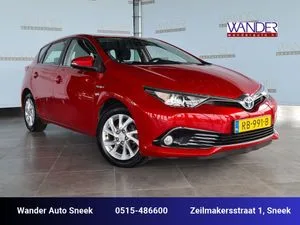 Toyota Auris (2016) — foto 1